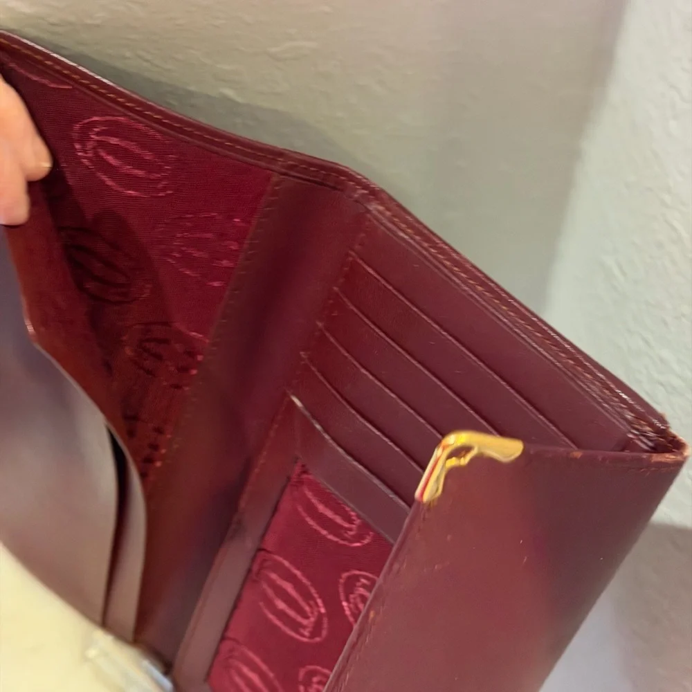 Cartier Wallet and key Duo Burgundy Leather with Gold Accents - Picture 3 of 3